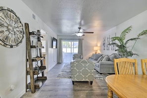 Interior | Central A/C | Free WiFi (500 Mbps)