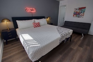 - Bed.