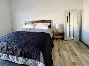 Queen Bed with private bathroom