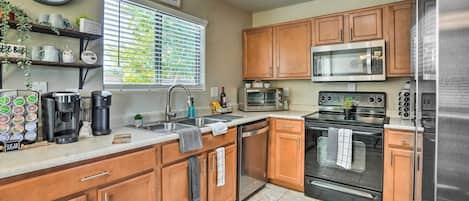 Surprise Vacation Rental | 2BR | 2BA | 1,265 Sq Ft | 1 Minor Step to Enter