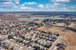 Walking Distance to Meadow Lake Park in NE Round Rock, TX