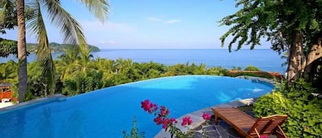 Beautiful shared Saltwater infinity pool Inside Monterosa Comples