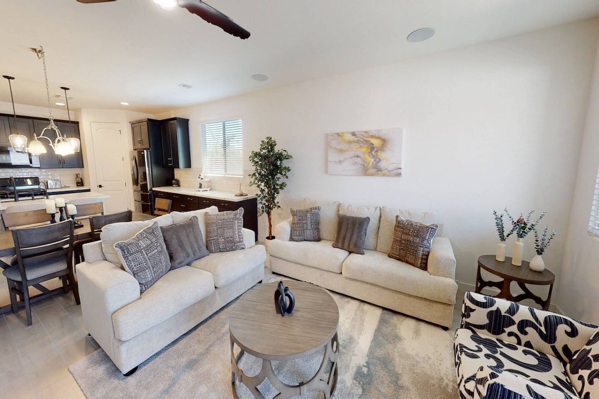 Desert Oasis |East Mesa |7 Person Hot Tub |Guest Suite/BBQ |Bell Bank/QC/Mesa airport 7-15 Min Drive