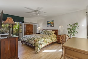 Island Style Oasis with plush King bed