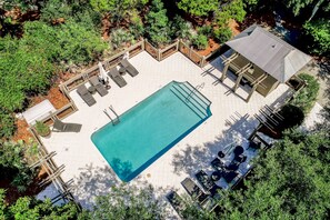 The pool is just steps away! Driftwood Dream guests have access to TWO Pools!