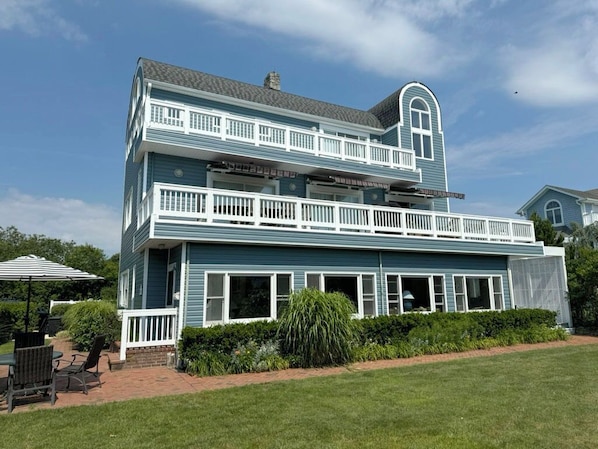 Exterior Image