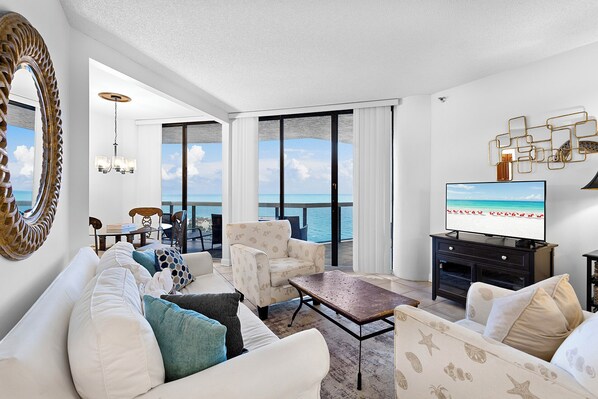 Surfside 1407 Living Room