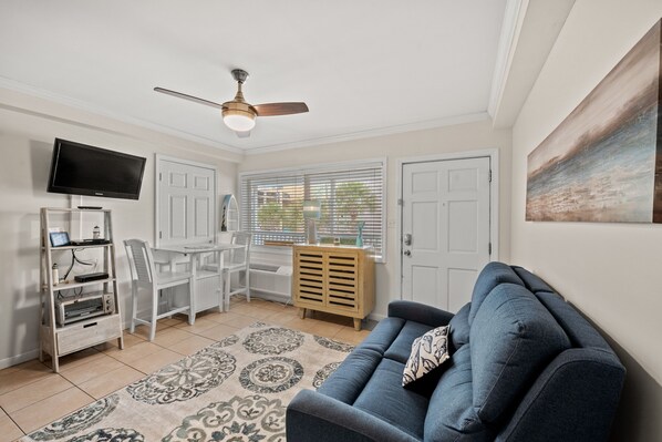 Welcome to Hartford Inlet 202 located right across the street from the beach.