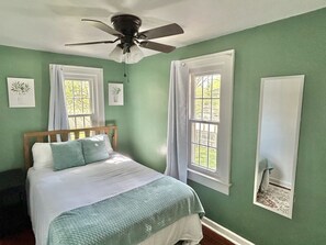 3rd Bedroom, Full bed, Closet