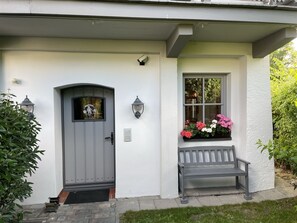 Vorderansicht Eingangsbereich
