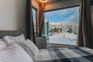 Mountain views outside of your window!