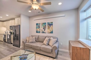 Living Area | Full Sleeper Sofa