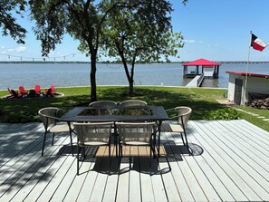 No need to eat out. This is the best lakeside dinning in our opinion :)