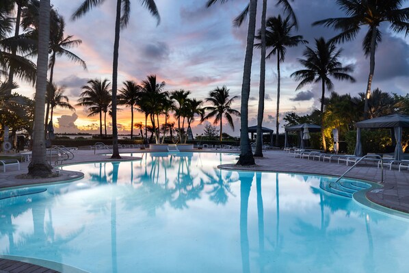 Experience the Florida Keys without leaving the pool. Located just past the lobby, the Resort Pool features music and entertainment, exciting family games and competitions.