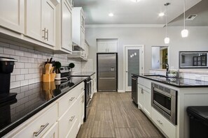 large kitchen great for family cooking