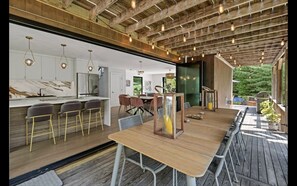 Outdoor dining