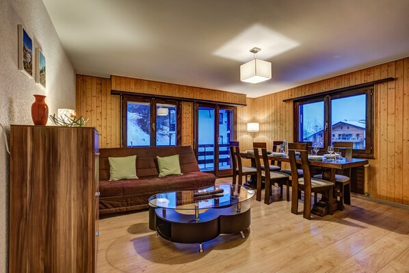 Living-dining room