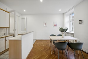 The kitchen island offers more than enough space for cooking