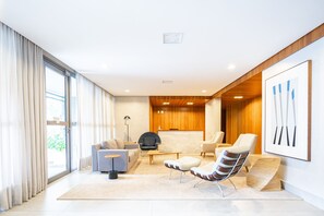 Sala de estar en el lobby