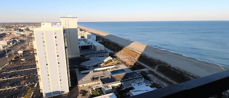 Vue sur la plage ou l’océan