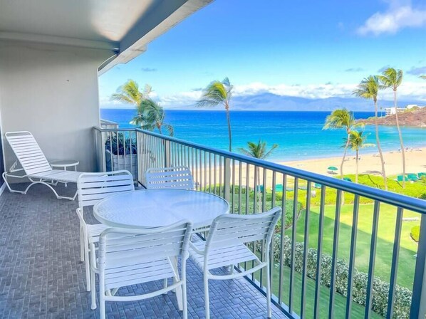 Dining table to enjoy a home cooked meal or take out with that incredible view. 