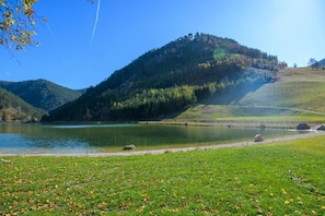 Vista frontal de la propiedad