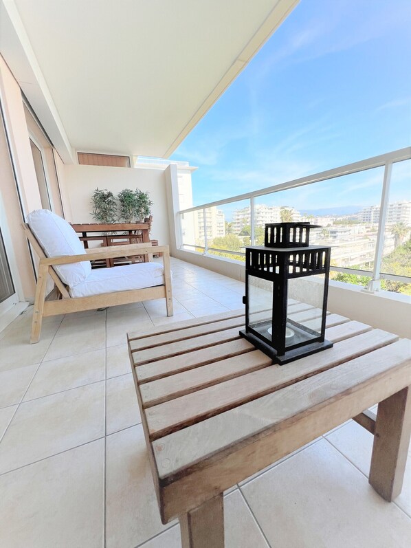 rent holiday apartment palm beach cannes