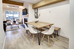 Slide up a chair at the 6-person dining table! Create your family memories here.