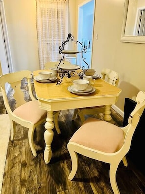Lovely seating and dinnerware to match