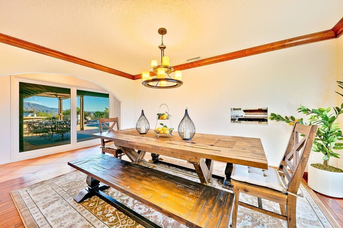 15% Off June – Beautiful Family Home- Pool, Spa, Fire Pit!