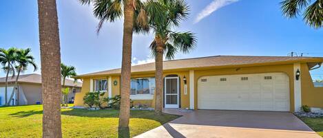 Cape Coral Vacation Rental | 3BR | 2BA | 1,297 Sq Ft | Step-Free Access