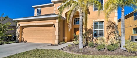 Davenport Vacation Rental | 6BR | 5.5BA | 3,250 Sq Ft | Step-Free Access