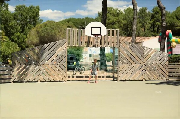 Terrain de sport