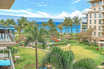 Maui Resort Rentals: Honua Kai Konea 415 - 4th Floor Studio w/ Gorgeous Ocean Views!