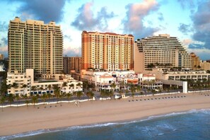 Marriott's BeachPlace Towers_3.jpg