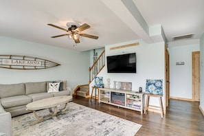 Living Room | 1st Floor | Free WiFi | Central A/C | Smart TV | Deck Access