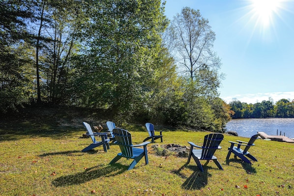 Louisa Vacation Rental | 3BR | 2BA | 1,170 Sq Ft | Step-Free Entrance