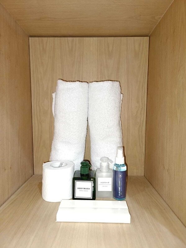 Bathroom amenities