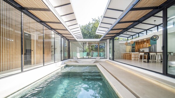 Private pool and BBQ area, grill & chill.