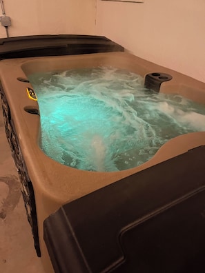 Bain à remous intérieur
