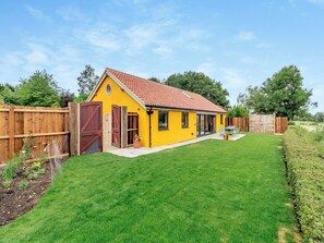 Exterior | Loch Farm Stables, Watton