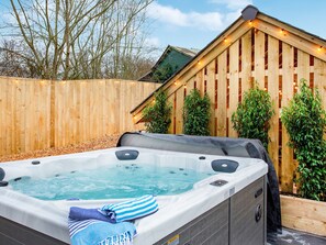 Hot tub | Eastacombe, Atherington, near Umberleigh