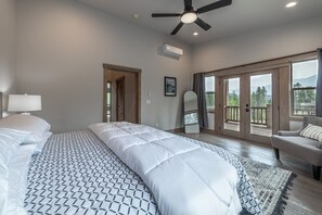 Master Suite- King bed with balcony view