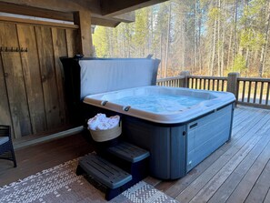 An added bonus after a long hike, a. good soak here.