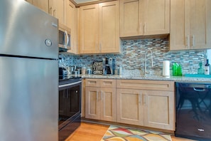 Downstairs Full Kitchen