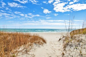 Located directly on the white, sandy beach of Gulf Shores