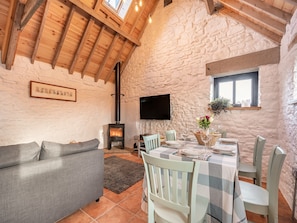 Dining Area | Russet - Dowlais Farm Holidays, Clevedon