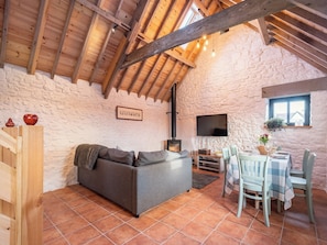 Open plan living space | Russet - Dowlais Farm Holidays, Clevedon