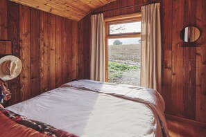 The bed at Big Sky Hideaway, Herefordshire