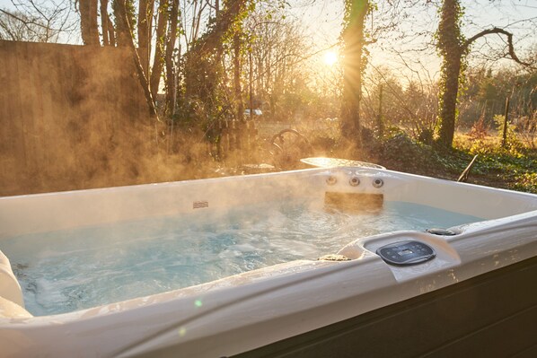 Bain à remous extérieur